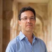 Associate Professor Luis Prada e Silva