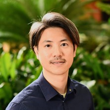 Dr Daniel Hwang