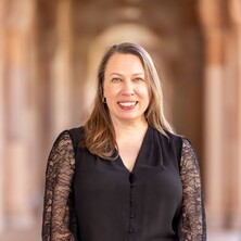 Suzanna Fay