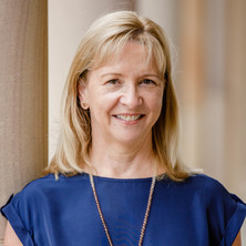 Associate Professor Julia Treleaven