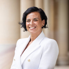 Dr Sandra Figueira