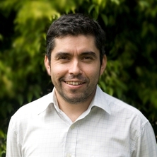 Associate Professor Italo Onederra