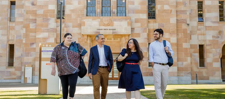 Aboriginal and Torres Strait Islander BEL students walking through the Great Court.