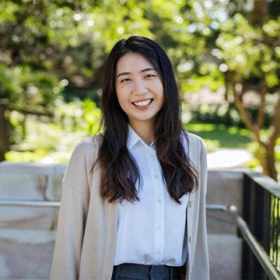 ChingJung Huang (Dani) outside at UQ