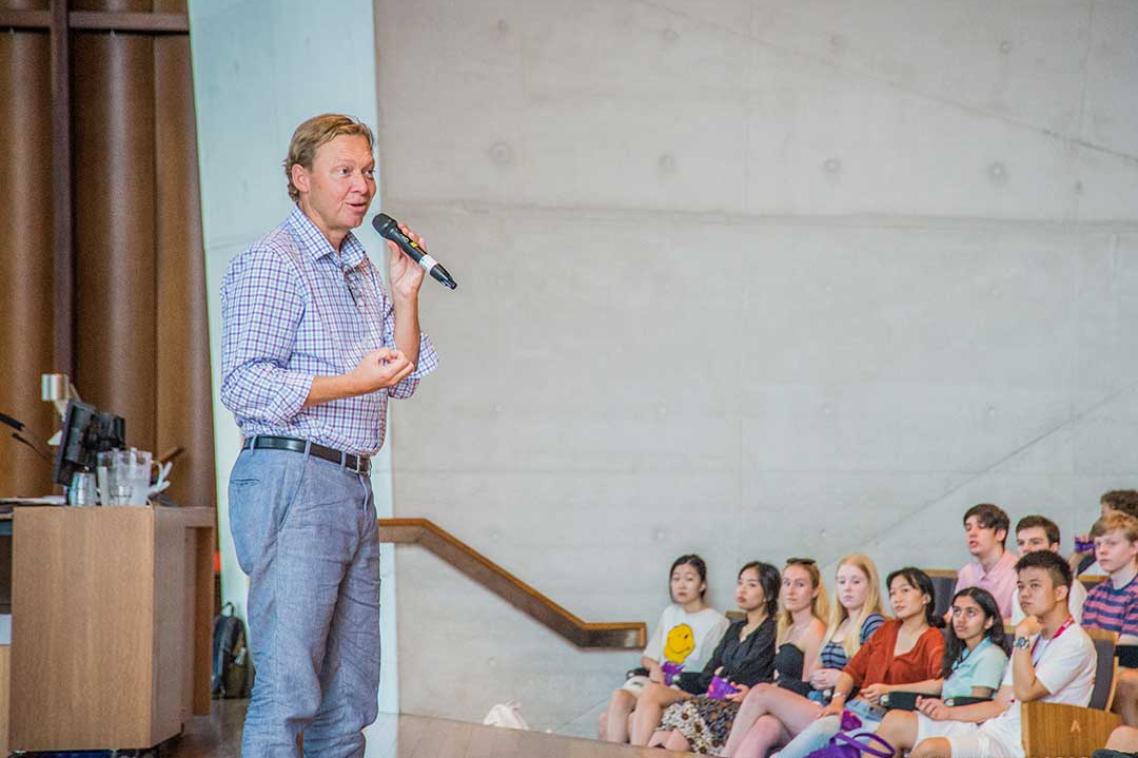 Business Economics and Law Faculty Dean, Professor Andrew Griffiths, presents to new students
